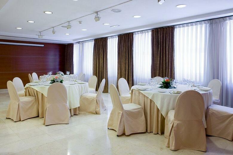 Hotel NH Collection Madrid Col�n