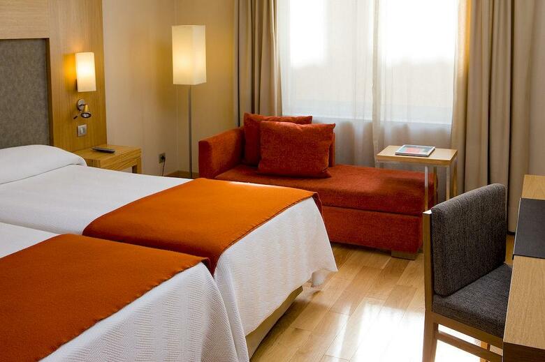 Hotel NH Collection Madrid Col�n