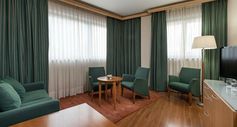 Hotel Logro�o Parque