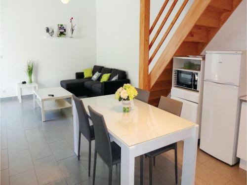 Three-bedroom Apartment In Beziers