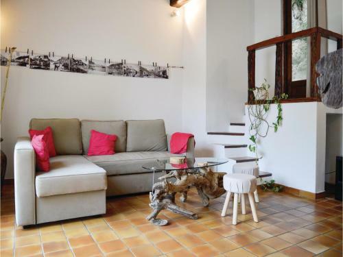 Two-bedroom Apartment In Bonifacio