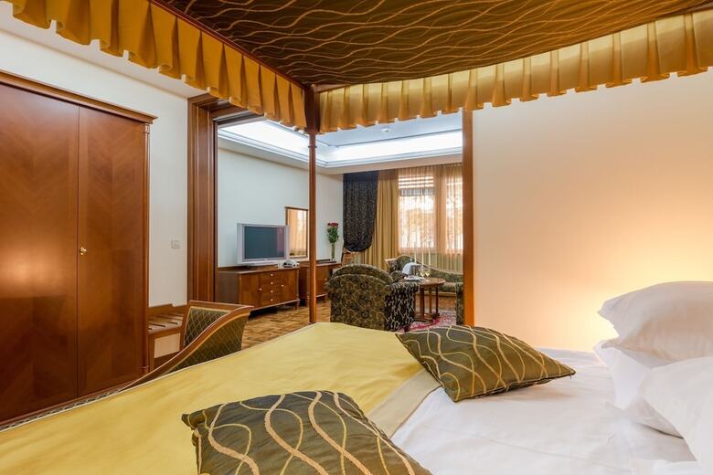 Hotel President