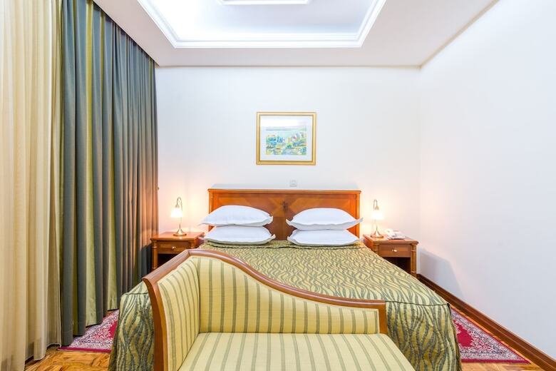 Hotel President