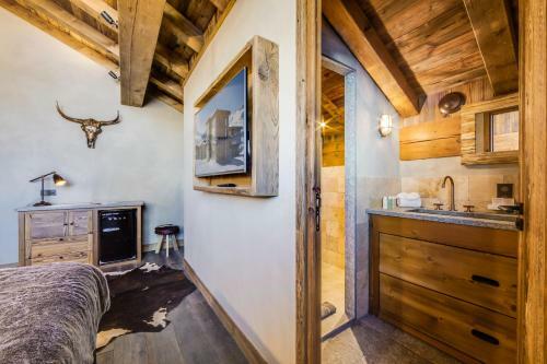 Luxury 8 Bedroom Apartment 380m2 - 2 551m Altitude
