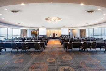 Crowne Plaza Hotel Kansas City Downtown