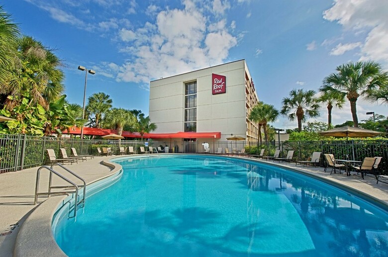 Hotel Red Roof Plus Miami International Airport