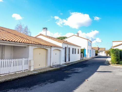 Holiday Home Les Grillons
