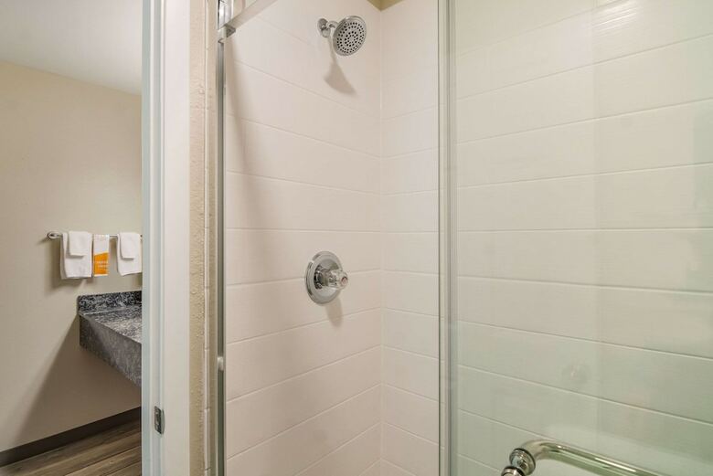 Hotel Quality Inn & Suites Dallas - Cityplace