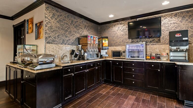 Hotel Quality Inn & Suites Dallas - Cityplace