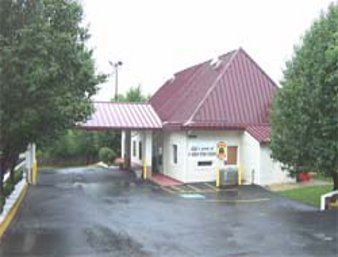 Hotel *super 8 Motel Atlanta Northeast*