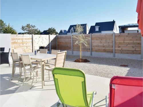 Three-bedroom Holiday Home In Saint-germain-sur-ay