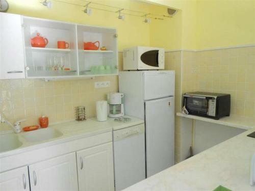 Apartment Appartement A 2 Pas De La Plage Et Des Commerces