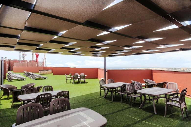 Aparthotel Corona Roja