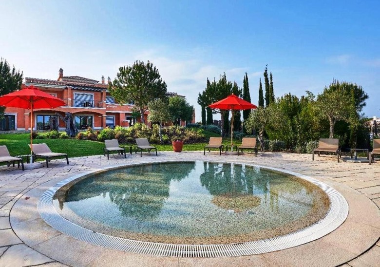 Hotel Cascade Wellness And Lifestyle Resort