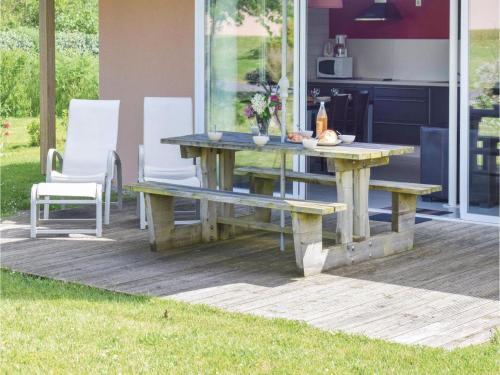 Two-bedroom Holiday Home In Guisseny