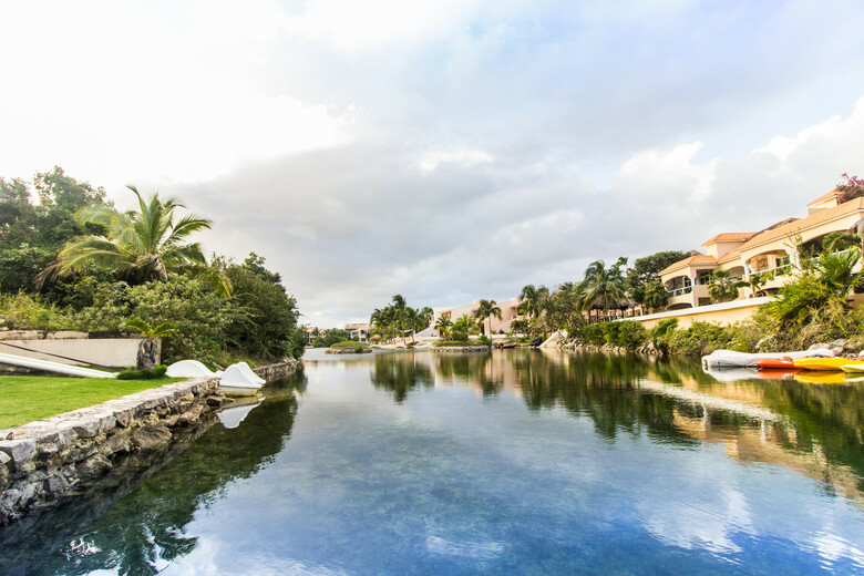 Coral Maya Turquesa Condo Hotel