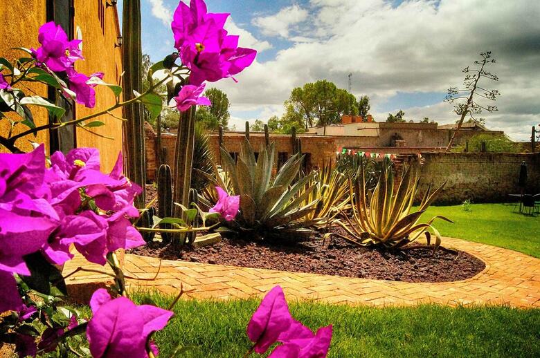 Hacienda Sepulveda Hotel And Spa