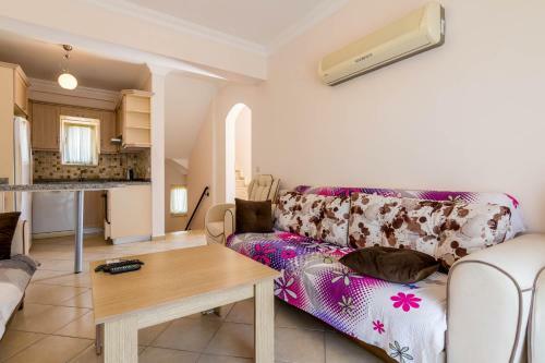 Apollonium Beach Flats And Villas