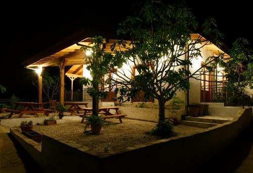 Hostal Ionia Guest House