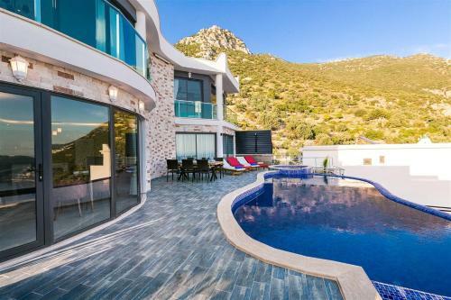 Villa Manolya
