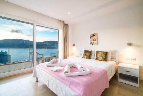 New Age Villa Maria
