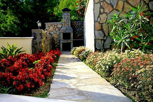 6 Bedroom Villa With Private Pool