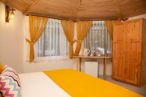Bed & Breakfast Kara Kedi Beach Bungalow
