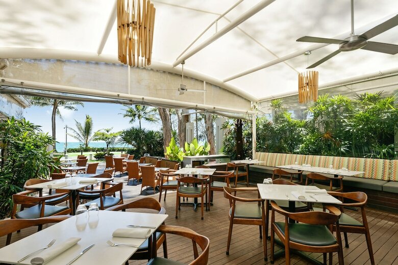 Hotel Peppers Beach Club And Spa Palm Cove