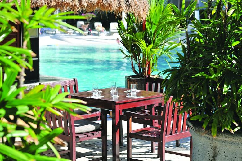 Hotel Peppers Beach Club And Spa Palm Cove