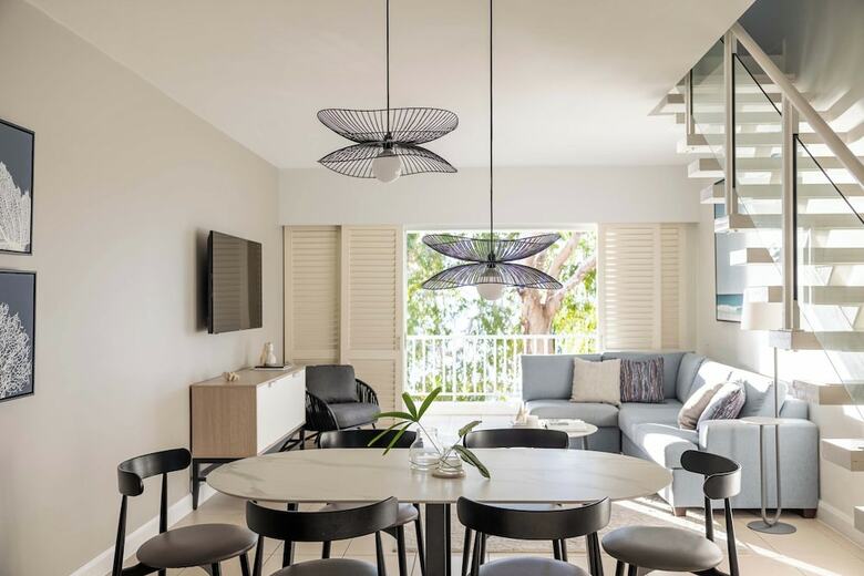 Hotel Peppers Beach Club And Spa Palm Cove