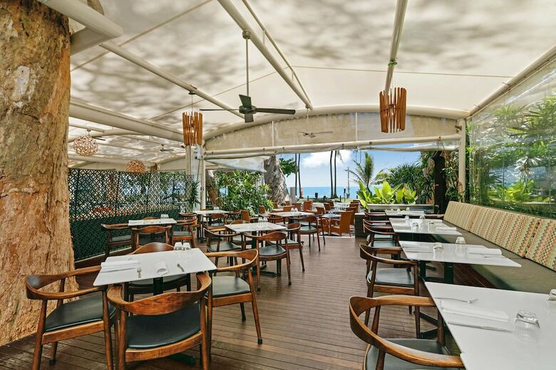 Hotel Peppers Beach Club And Spa Palm Cove