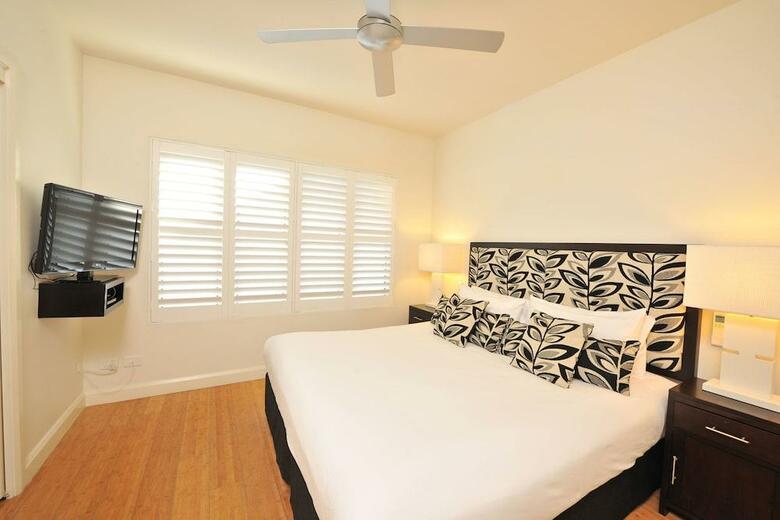 Hotel Peppers Beach Club And Spa Palm Cove