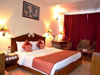 Grand Sartaj Hotel