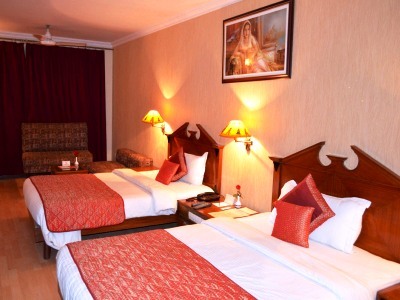 Grand Sartaj Hotel