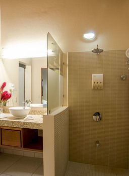 Hotel Tango Mar