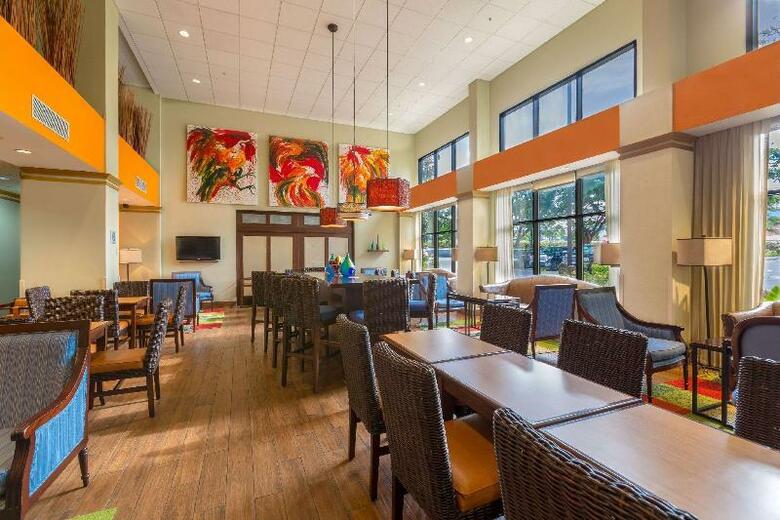 Hotel Hampton Inn & Suites By Hilton