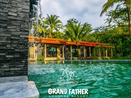 Hotel Grandfather Khaolak Resort