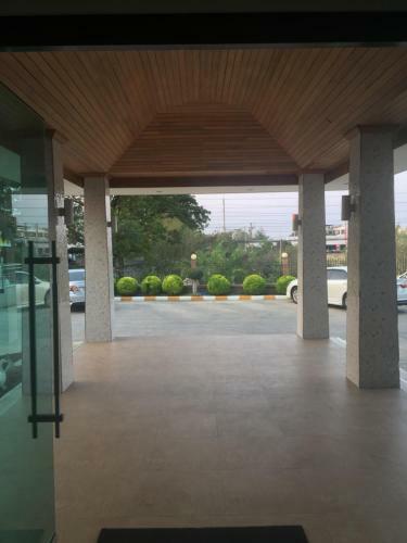 Hotel Grand Lopburi