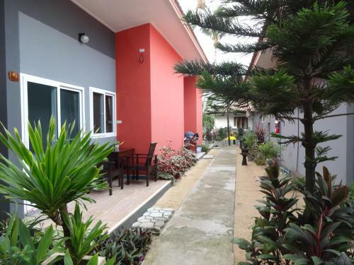 Maenam Villa Hotel
