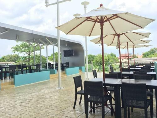 Anna-nava Pakkret Hotel