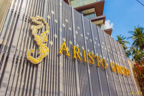 Apartamento Aristo 2 Phuket Beach Front - By Holy Cow 712