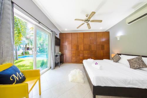 Private Beach Majestic Pool Villa Pattaya