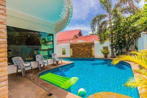 Walkingstreet Tewaree Villa 4 Bedrooms