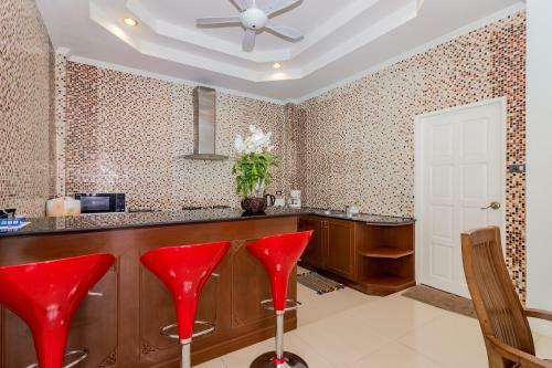 Walkingstreet Tewaree Villa 4 Bedrooms