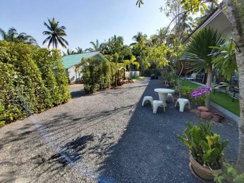 Hotel Amantra Homestay & Village