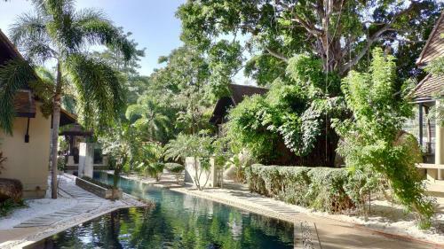 Lodge Montra Hotel
