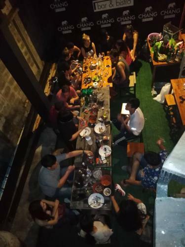 Chang Bed And Bar Hostel