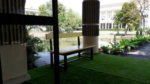 We Train Hotel Don Muang