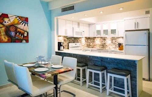 Apartamento Bv103 - Amazing Oceanfront Condo Steps From Beach