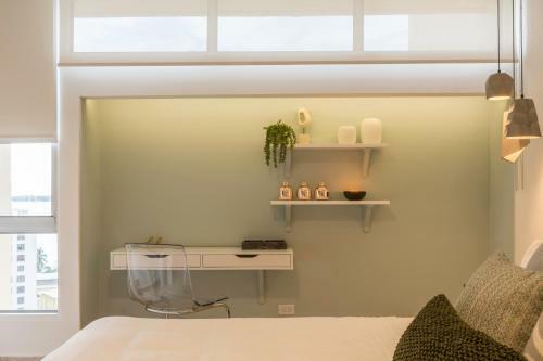 Aparthotel Ocean View Deluxe Suite: Pvt. Beach & Pool